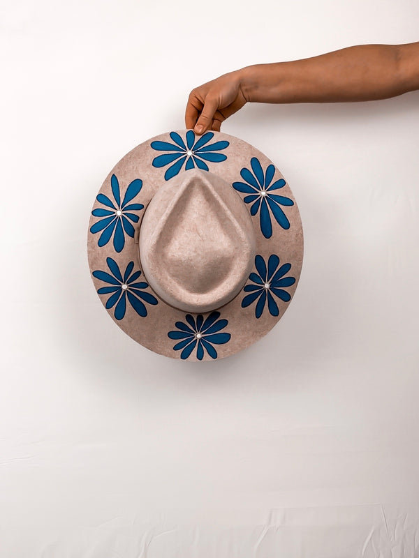 Blue Daisies Rancher Hat, Medium